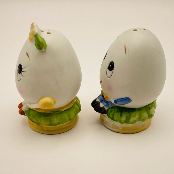 Lefton, Ceramic, Anthropomorphic, Boy/Girl Egg, Salt/Pepper Shakers. Taiwan - Picture 4 of 9